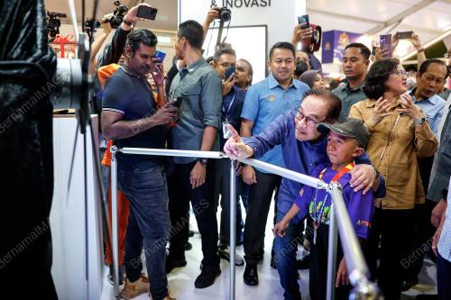DATUK SERI ANWAR IBRAHIM