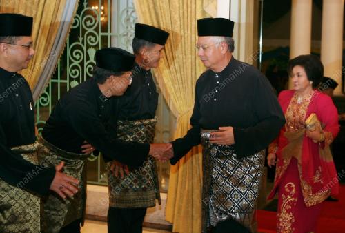 MOHD NAJIB TUN ABDUL RAZAK