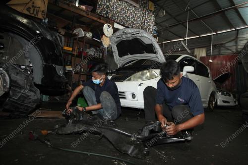 TINJAUAN BENGKEL KERETA