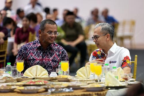 DATUK FAHMI FADZIL