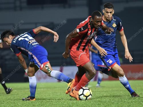KL39_10082018_BOLA_BN201807314570