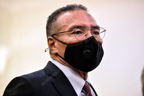 DATUK SERI HISHAMMUDDIN TUN HUSSEIN