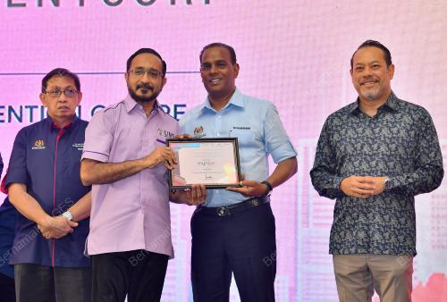 DATUK SERI M SARAVANAN