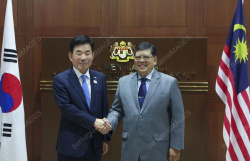 TAN SRI JOHARI ABDUL