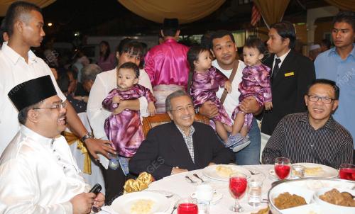 TUN DR MAHATHIR MOHAMAD