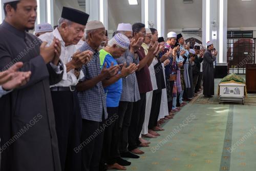 ALLAHYARHAM TUN MOHAMED DZAIDDIN ABDULLAH