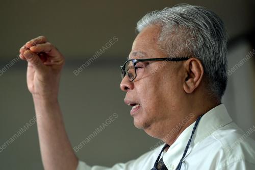 DATUK SERI ISMAIL SABRI YAAKOB