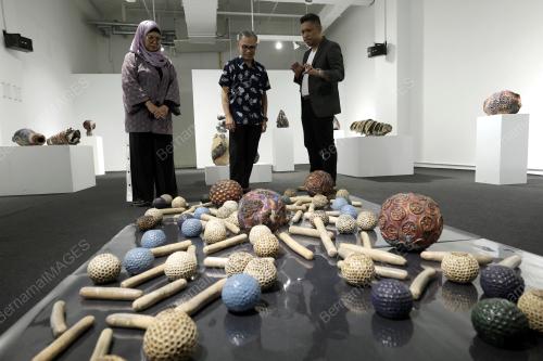 FAHMI FADZIL