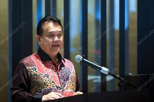 DATUK SERI ALEXANDER NANTA LINGGI