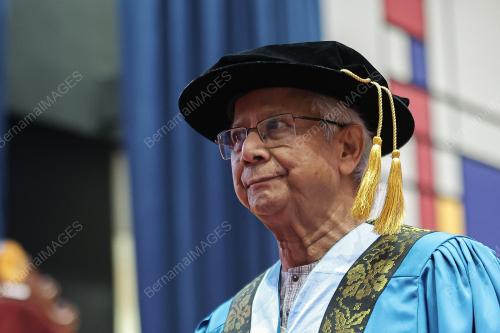 PROF DR MUHAMMAD YUNUS