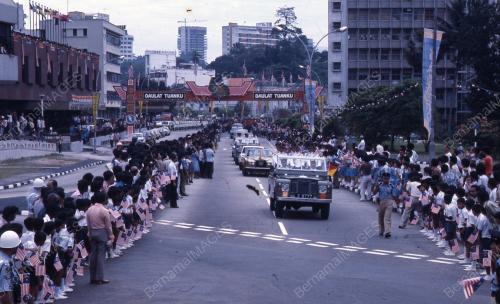 HARI KEPUTERAAN