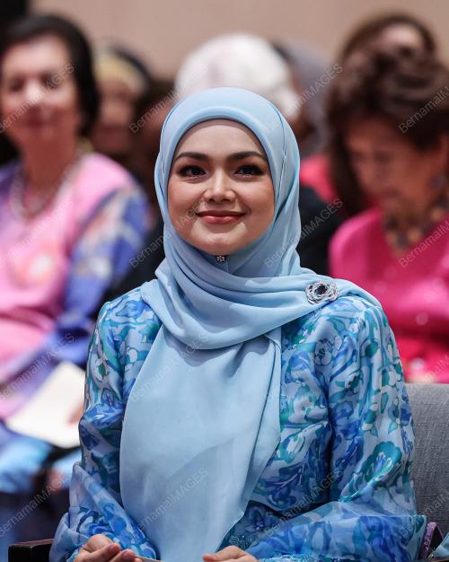 THE KUALA LUMPUR SPEAKERS CLUB