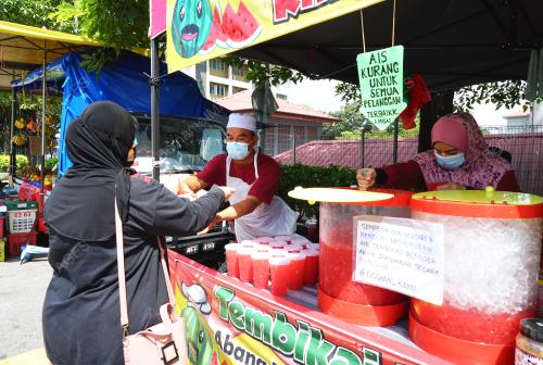 TINJAUAN PENIAGA KECIL LEMBAH PANTAI