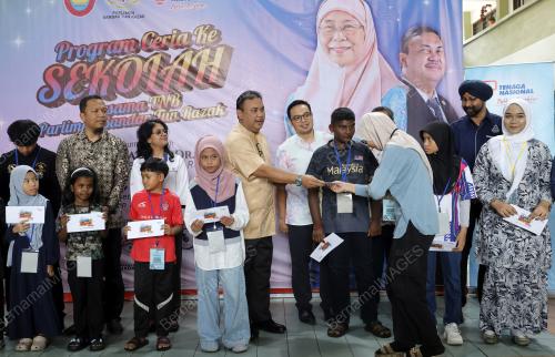 DATUK AZMAN ABIDIN