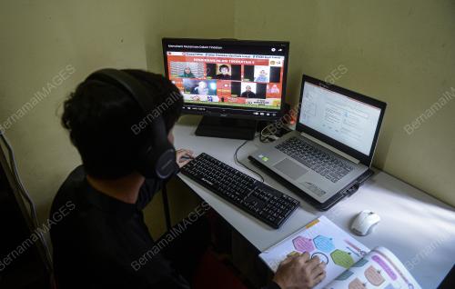 SESI PENGAJARAN DAN PEMBELAJARAN DI RUMAH (PDPR) CALON SPM KEMBALI