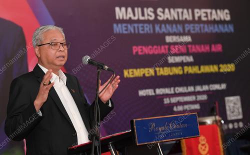 DATUK SERI ISMAIL SABRI YAAKOB