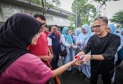 DATUK FAHMI FADZIL