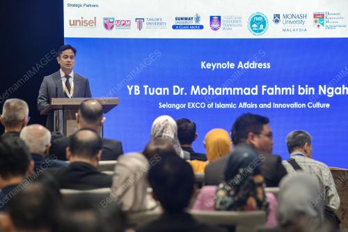 DR MOHAAMD FAHMI NGAH