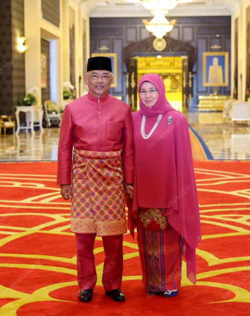 AL-SULTAN ABDULLAH RI'AYATUDDIN AL-MUSTAFA BILLAH SHAH