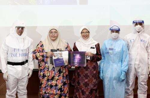 DR ZALIHA MUSTAFA