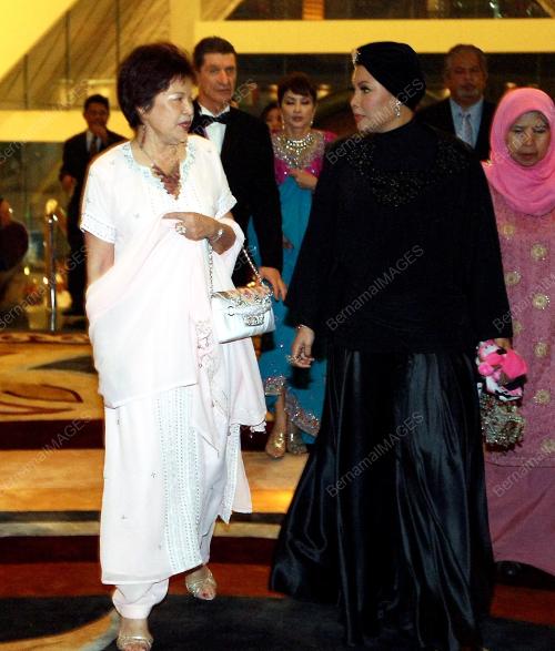 TUANKU NUR ZAHIRAH
