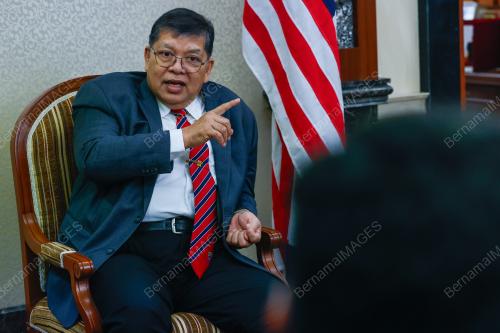 TAN SRI JOHARI ABDUL