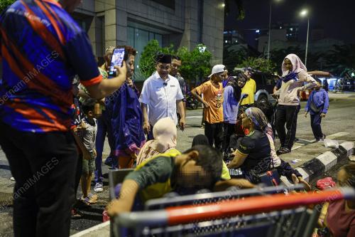 DATUK DR MOHD NA'IM MOKHTAR