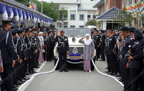 TAN SRI RAZARUDIN HUSAIN