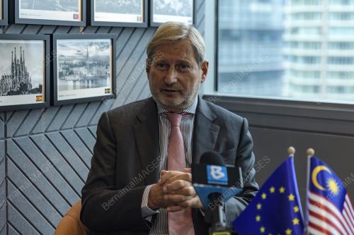 JOHANNES HAHN