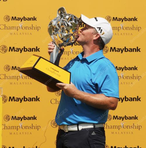 KL39_21022016_GOLF_MAYBANK