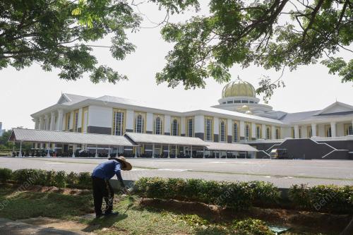 SANTAPAN MAKAN TENGAH HARI AGONG ASEAN