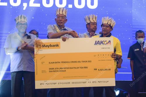 DATUK SERI MAHDZIR KHALID