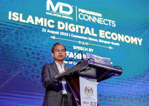 FAHMI FADZIL