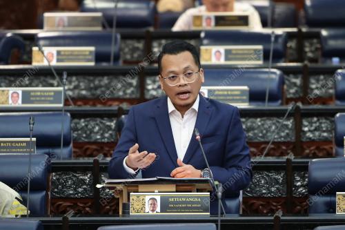 NIK NAZMI NIK AHMAD