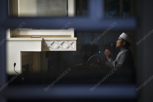 COVID-19 : TINJAUAN SOLAT TARAWIKH