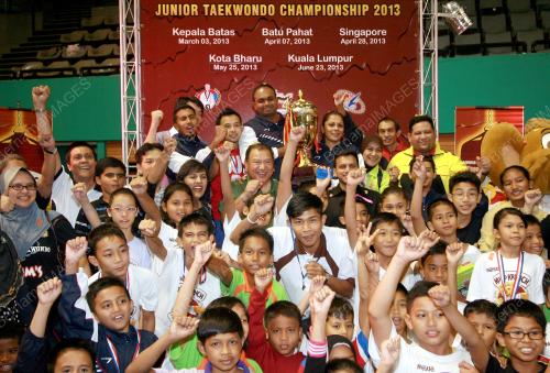 KL39_23062013_TAEKWONDO