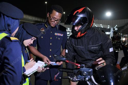 KL39_23102017_JPJ_BN201710219034