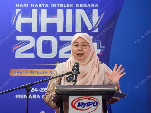 FUZIAH SALLEH