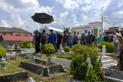 PENGEBUMIAN ALLAHYARHAM FAUZIAH RAUF