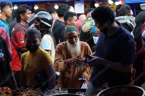 PENGEMIS WARGA ASING DI BAZAR RAMADHAN