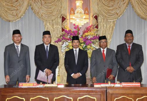 TUANKU MIZAN ZAINAL ABIDIN