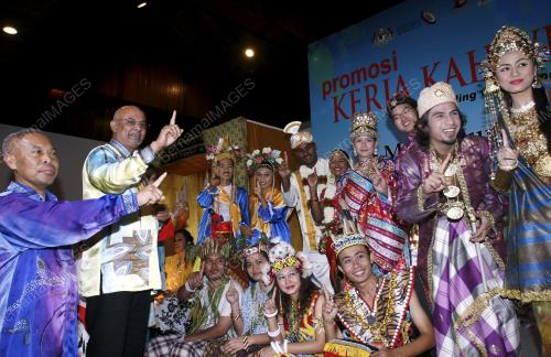 DATUK MAGLIN DENNIS D' CRUZ
