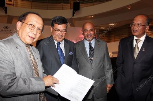 DATUK SERI DR RAIS YATIM