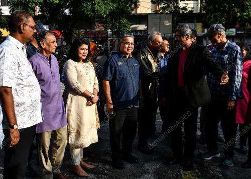 DATUK AARON AGO DAGANG