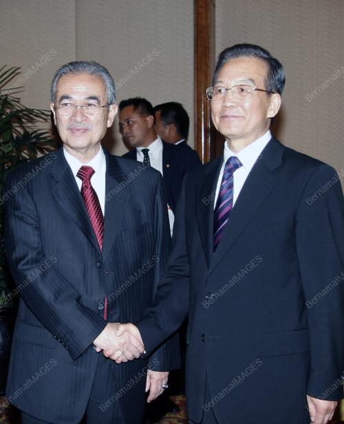 TUN ABDULLAH AHMAD BADAWI