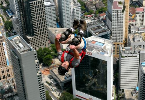 KL39_28092013_BASE_JUMP