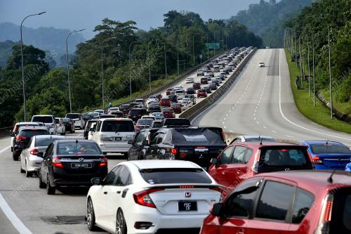 ALIRAN TRAFIK KE PANTAI TIMUR