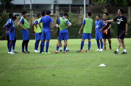 KL39_30072018_BOLA
