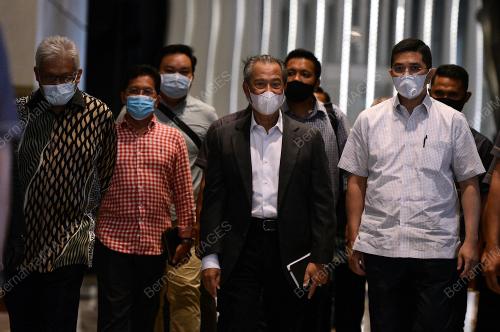 TAN SRI MUHYIDDIN YASSIN