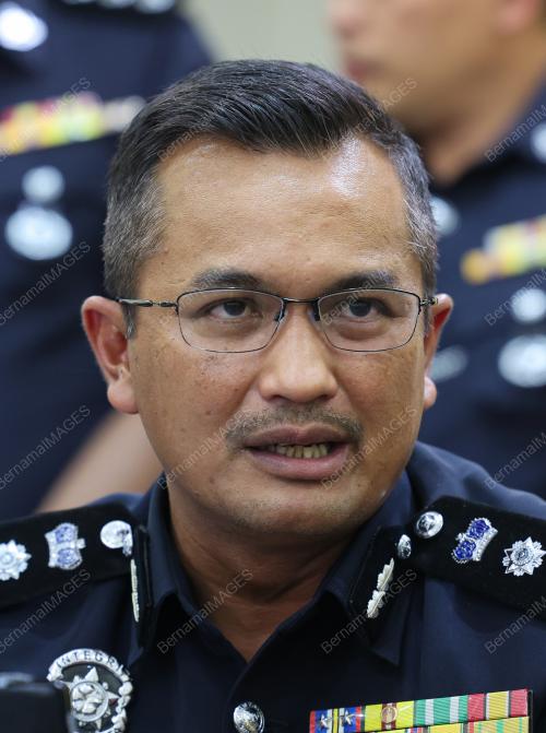 PELANCARAN PAPAN TANDA KESELAMATAN KENDERAAN ANTARA PDRM DAN CAR